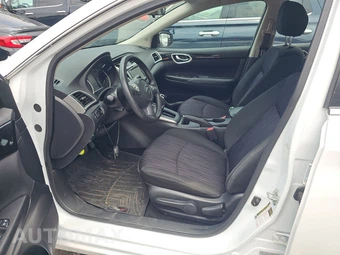 2019 Nissan Sentra SV – miniatura 7