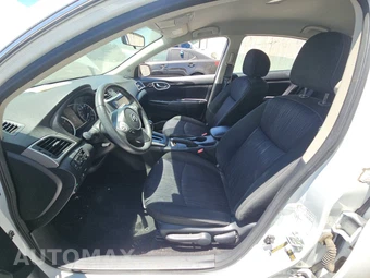 2019 Nissan Sentra SV – miniatura 7