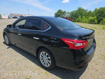 2019 Nissan Sentra SV – miniatura 2