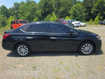 2019 Nissan Sentra SV – miniatura 4