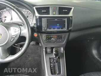 2019 Nissan Sentra SV – miniatura 11