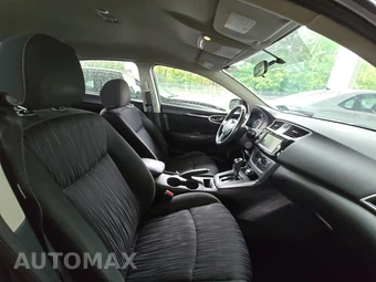 2019 Nissan Sentra SV – miniatura 8