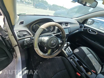 2019 Nissan Sentra SV – miniatura 11