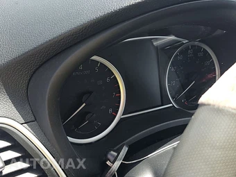 2019 Nissan Sentra SV – miniatura 12