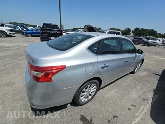 2019 Nissan Sentra SV – miniatura 4