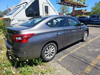 2019 Nissan Sentra SV – miniatura 3