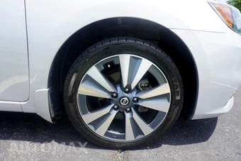 2019 Nissan Sentra SV - miniatura 39
