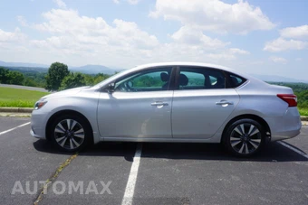 2019 Nissan Sentra SV - miniatura 4