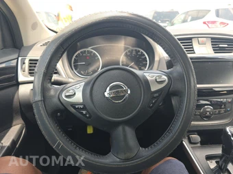 2019 Nissan Sentra SV - miniatura 10