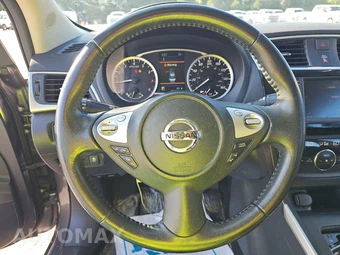 2019 Nissan Sentra SV - miniatura 10