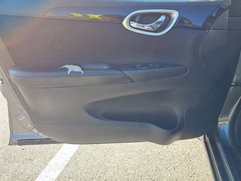 2019 Nissan Sentra SV - miniatura 9