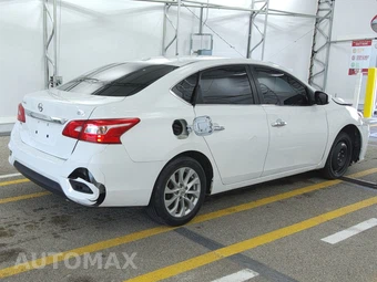 2019 Nissan Sentra SV – miniatura 4