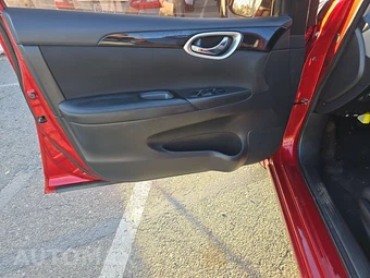 2019 Nissan Sentra SV – miniatura 9