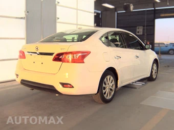2019 Nissan Sentra SV – miniatura 4
