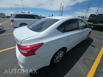 2019 Nissan Sentra SV – miniatura 4