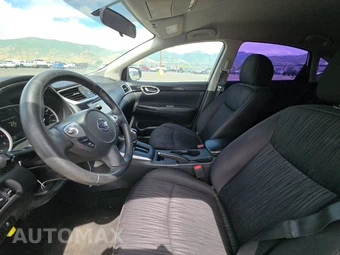2019 Nissan Sentra SV – miniatura 7