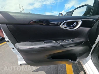 2019 Nissan Sentra SV – miniatura 9