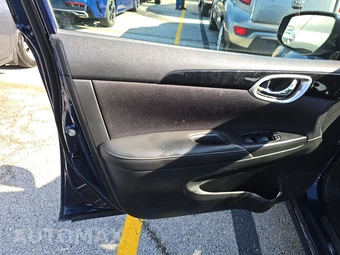2019 Nissan Sentra SV - miniatura 9