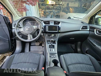 2019 Nissan Sentra SV - miniatura 3