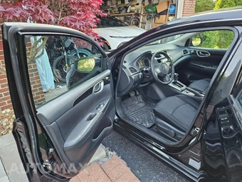 2019 Nissan Sentra SV - miniatura 4