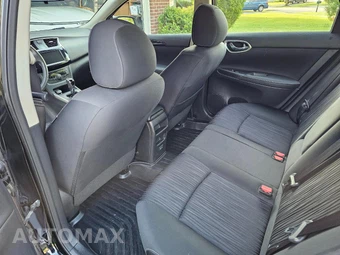 2019 Nissan Sentra SV - miniatura 9