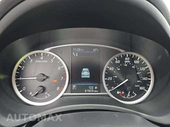 2019 Nissan Sentra SV – miniatura 9