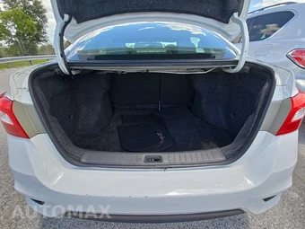 2019 Nissan Sentra SV – miniatura 16