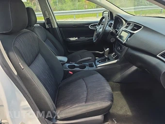 2019 Nissan Sentra SV – miniatura 8