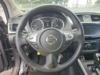 2019 Nissan Sentra SV – miniatura 10