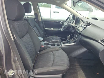 2019 Nissan Sentra SV – miniatura 8