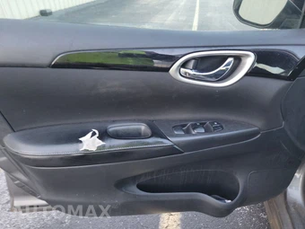 2019 Nissan Sentra SV – miniatura 9
