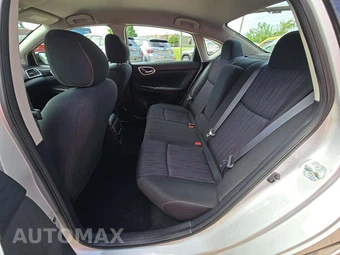 2019 Nissan Sentra SV – miniatura 10