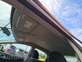2019 Nissan Sentra SV – miniatura 8