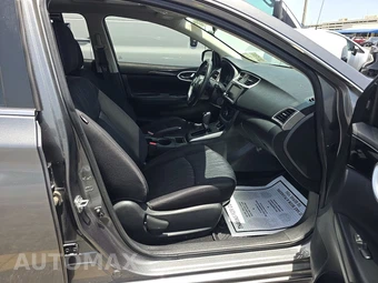 2019 Nissan Sentra SV - miniatura 8