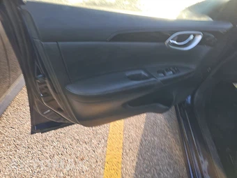 2019 Nissan Sentra SV – miniatura 9