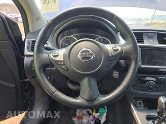 2019 Nissan Sentra SV – miniatura 10