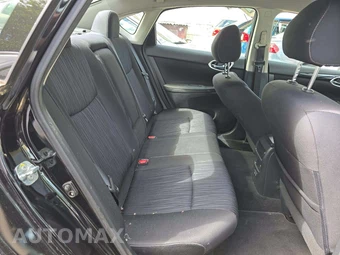 2019 Nissan Sentra SV – miniatura 16