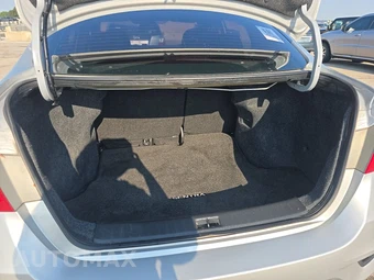 2019 Nissan Sentra SV – miniatura 16