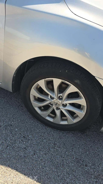 2019 Nissan Sentra SV – miniatura 27