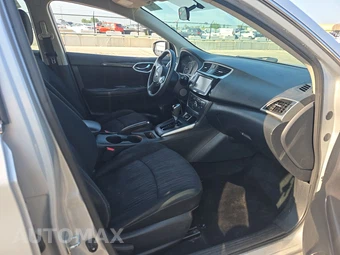 2019 Nissan Sentra SV – miniatura 8