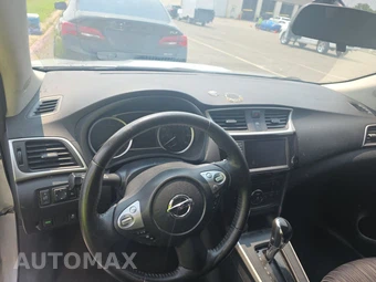 2019 Nissan Sentra SV – miniatura 11