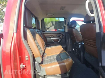 2019 Nissan TITAN Platinum Reserve Crew Cab Short Bed - miniatura 16