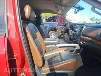 2019 Nissan TITAN Platinum Reserve Crew Cab Short Bed - miniatura 18