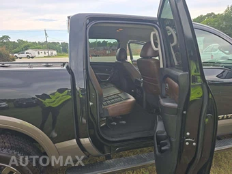 2019 Nissan TITAN Platinum Reserve Crew Cab Short Bed - miniatura 13