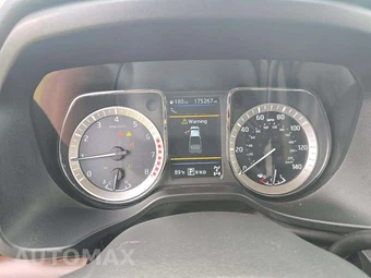 2019 Nissan TITAN Platinum Reserve Crew Cab Short Bed - miniatura 6