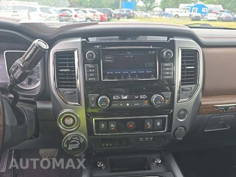 2019 Nissan TITAN Platinum Reserve Crew Cab Short Bed - miniatura 7