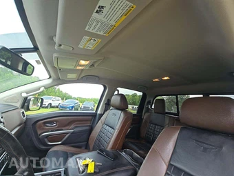 2019 Nissan TITAN Platinum Reserve Crew Cab Short Bed - miniatura 8