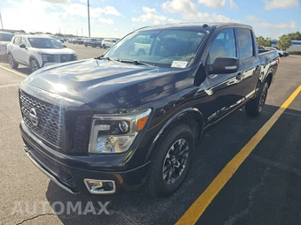2019 Nissan TITAN PRO-4X Crew Cab Short Bed