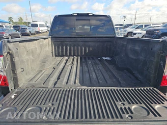 2019 Nissan TITAN PRO-4X Crew Cab Short Bed - miniatura 16