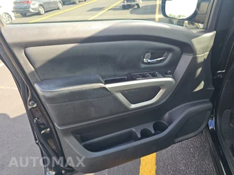 2019 Nissan TITAN PRO-4X Crew Cab Short Bed - miniatura 9